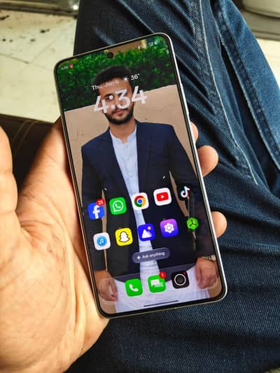 Realme GT 6 China 12/256 Gb 100 by 100 Lush condition