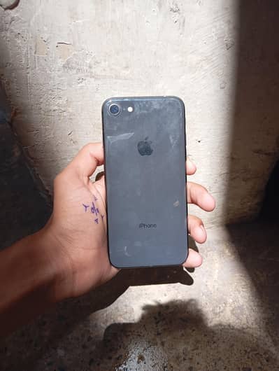 Apple iPhone 8