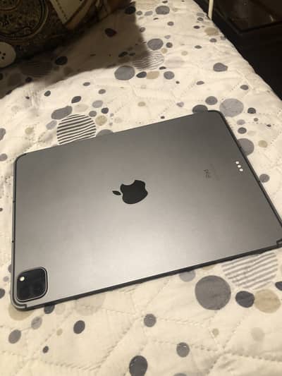 IPAD M1 PRO 3rd genwration (11inch) good condition