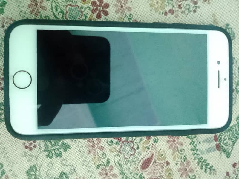 Apple iPhone 7 0