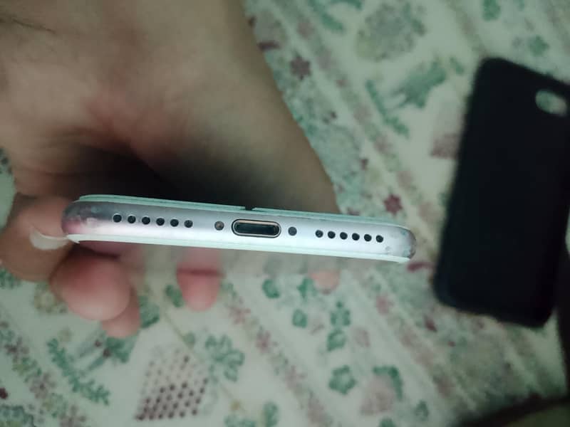 Apple iPhone 7 7