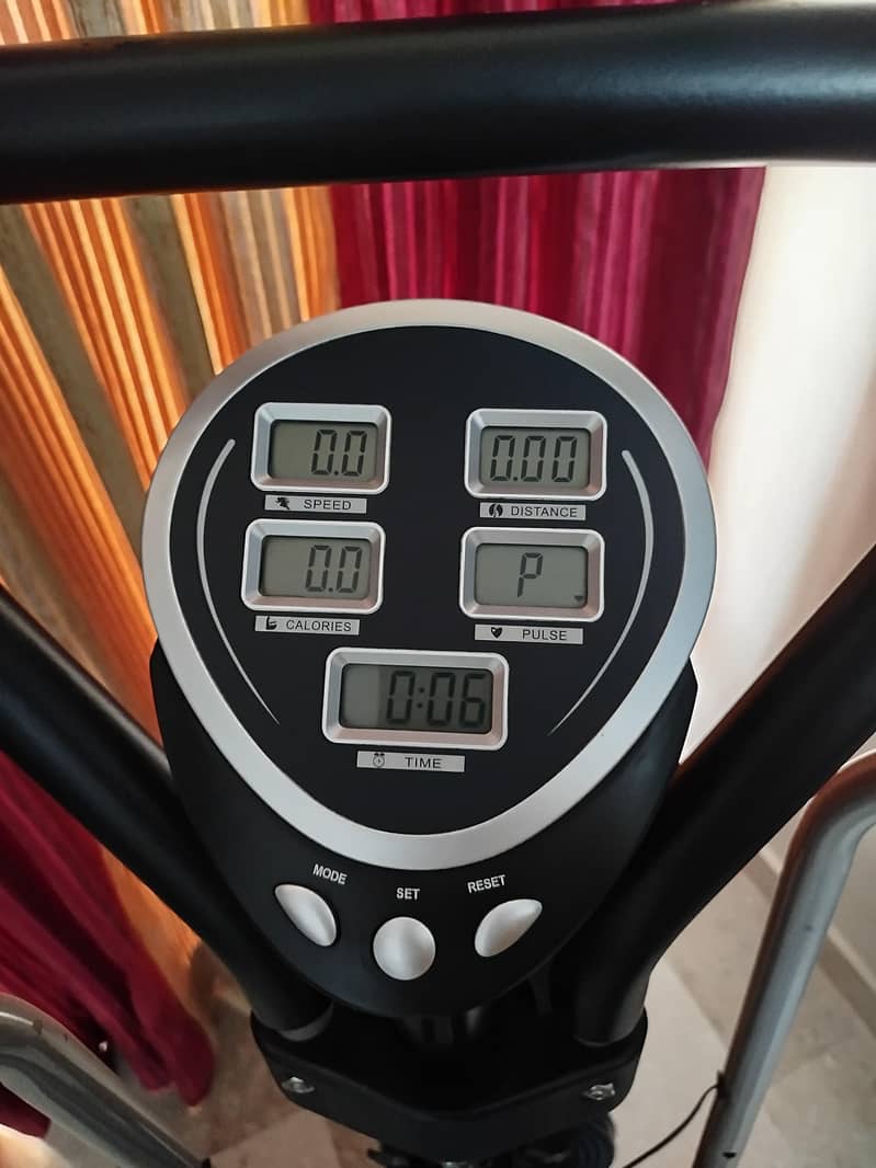 Exercise machine in excellent condition 0