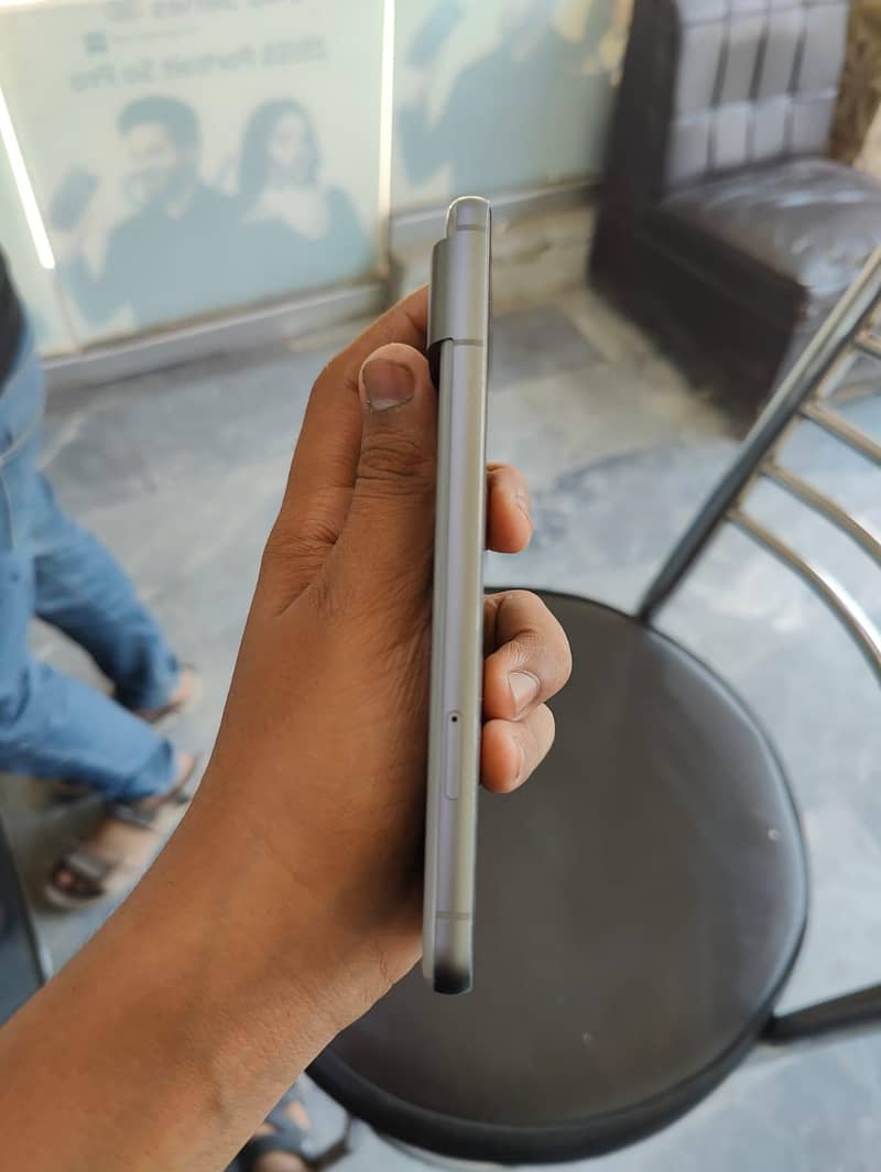 Google Pixel 8 3