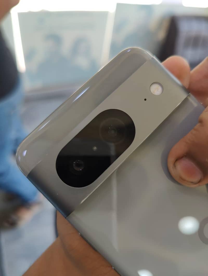 Google Pixel 8 6