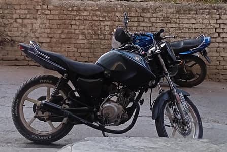 YBR-125__DM for photos/videos