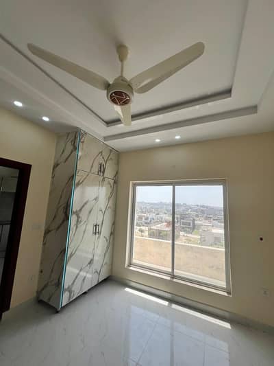 A 900 Square Feet Flat Located In Bahria Business District Is Available For Rent