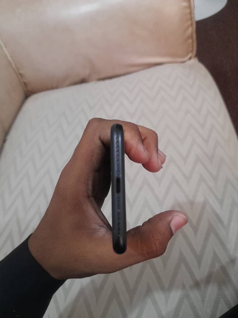 Apple iPhone 7 2
