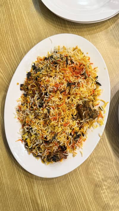 دیسی شیف باربیکیو سٹاف ویٹرز درکار ہیں desi Chef, BBQ Expert, waiter