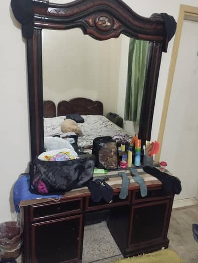 Dressing table with moveable chair/stole