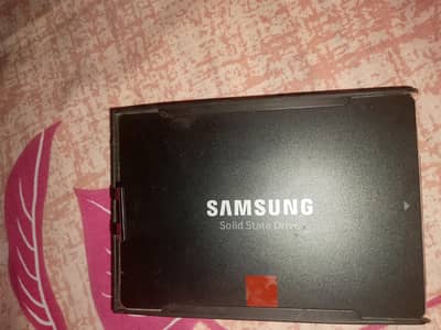 SAMSUNG HARD DRIVE 512 GB