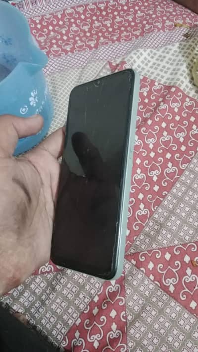 Realme C35
