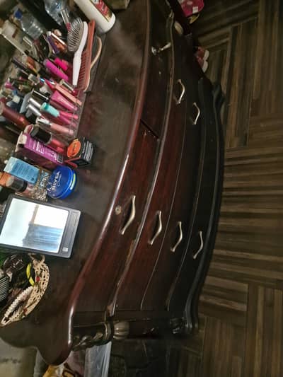 dressing table