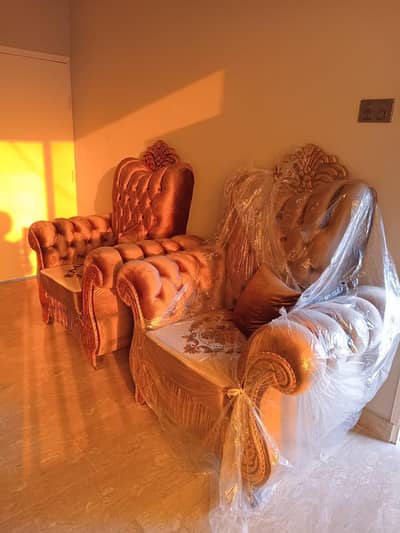 Crown Sofa