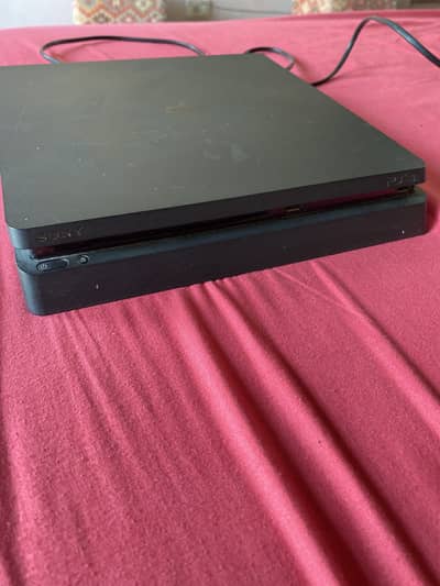 Playstation 4 Slim 500Gb Slightly Used