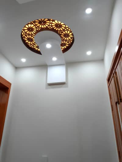 1 kanal house upper portion for rent separate entrance for upper portion