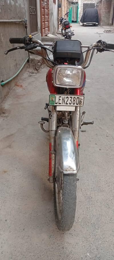 CD 70 bike