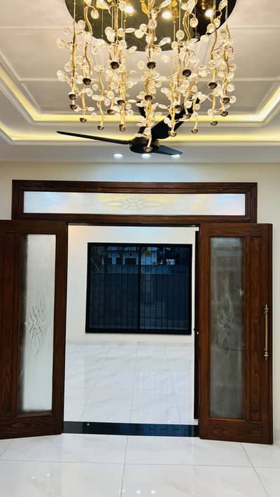 10 MARLA HOUSE FOR RENT IN CENTRAL PARK HOUSING SCHEME LAHORE.
