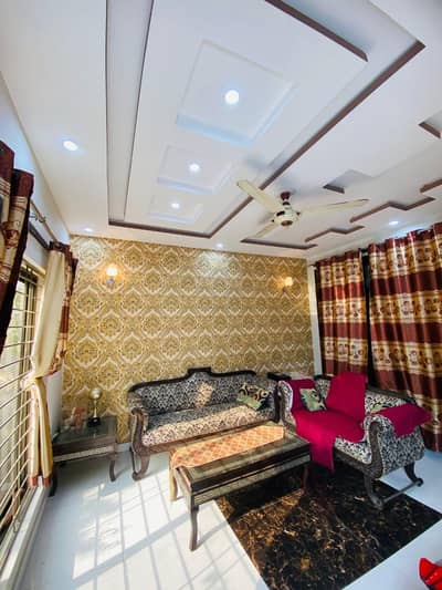 10 MARLA LOWER PORTION AVAILABLE FOR RENT IN CENTRAL PARK HOUSING SCHEME LAHORE