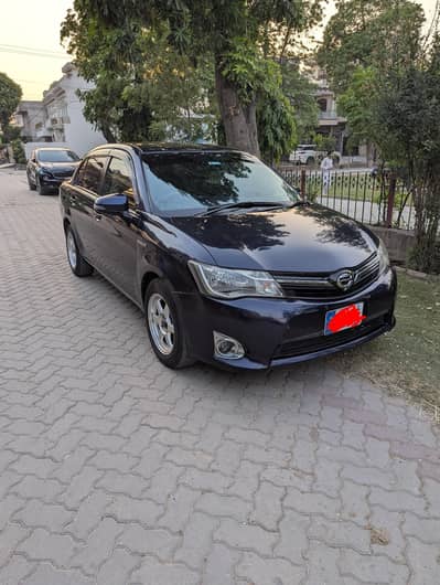 Toyota Corolla Axio hybrid 2014