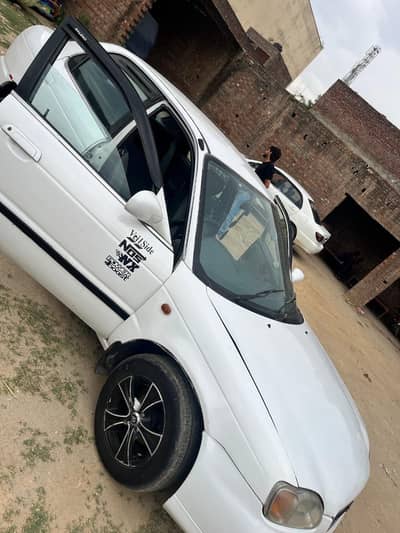 Suzuki Baleno in lush condition