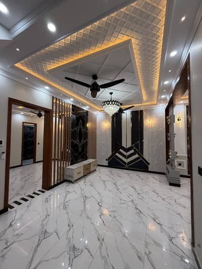 10 Marla Upper Portion Available For Rent In Central Park Housing Scheme Lahore