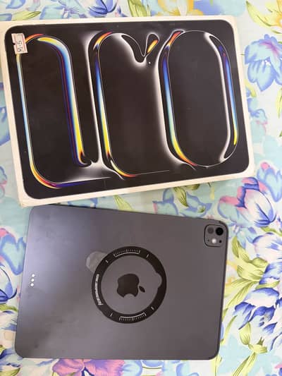 IPAD-M5 11 Inches 256GB SLIGHTLY USED WIFI ONLY