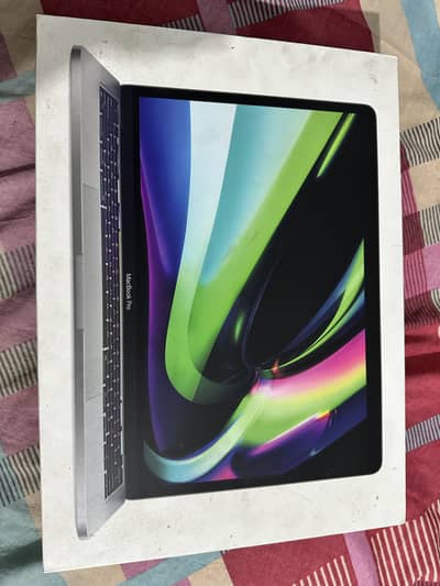 MacBook Pro M1/ 8/256 gb + original charger + box