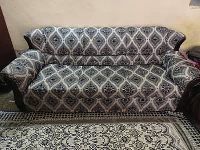 6 seater sofa in perfect condition