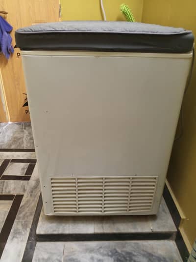 deep freezer. Pel