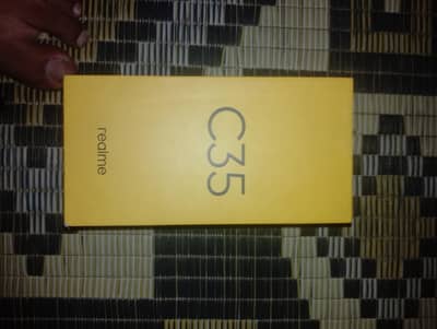 Realme C35