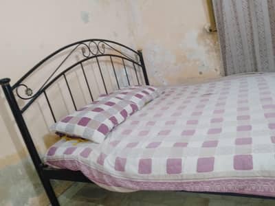 king bed
