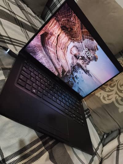 Dell Laptop Latitude 7390 i5 8th Generation