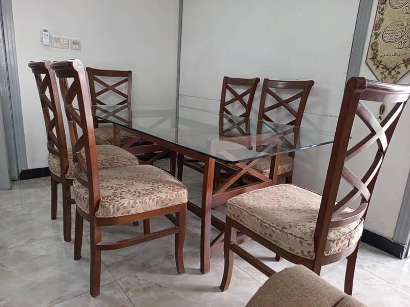 6 seater Dining table 0