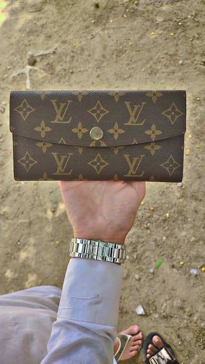 LV Original men wallet used condition 10/8