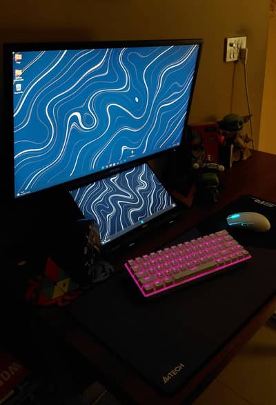 Samsung gaming monitor HD - Check desc.