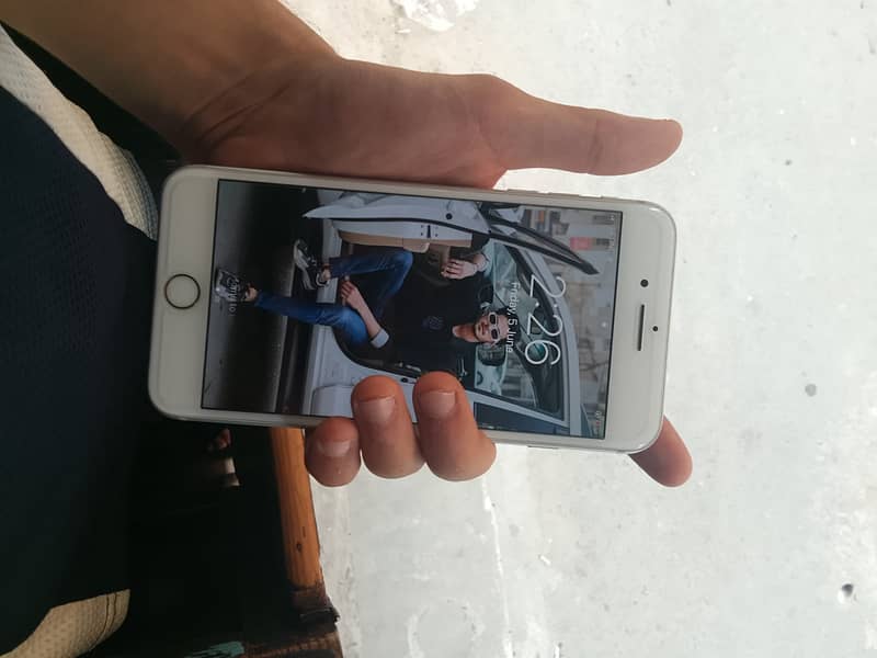 Apple iPhone 7 Plus 2