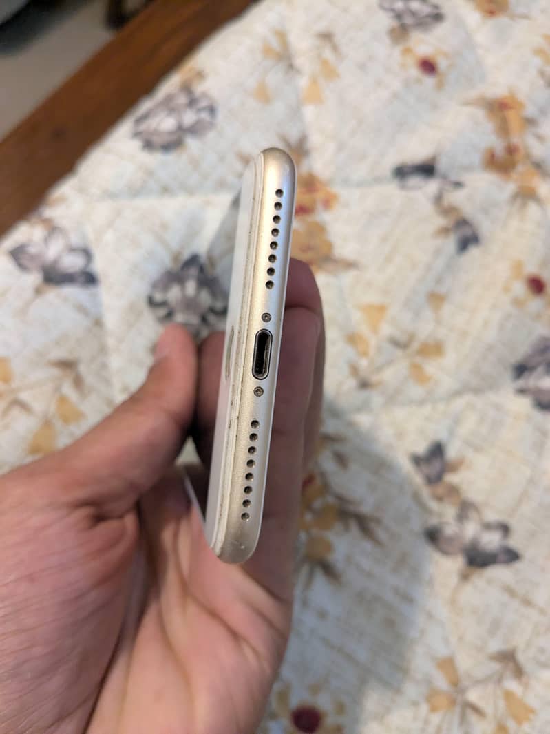 Apple iPhone 7 Plus 4