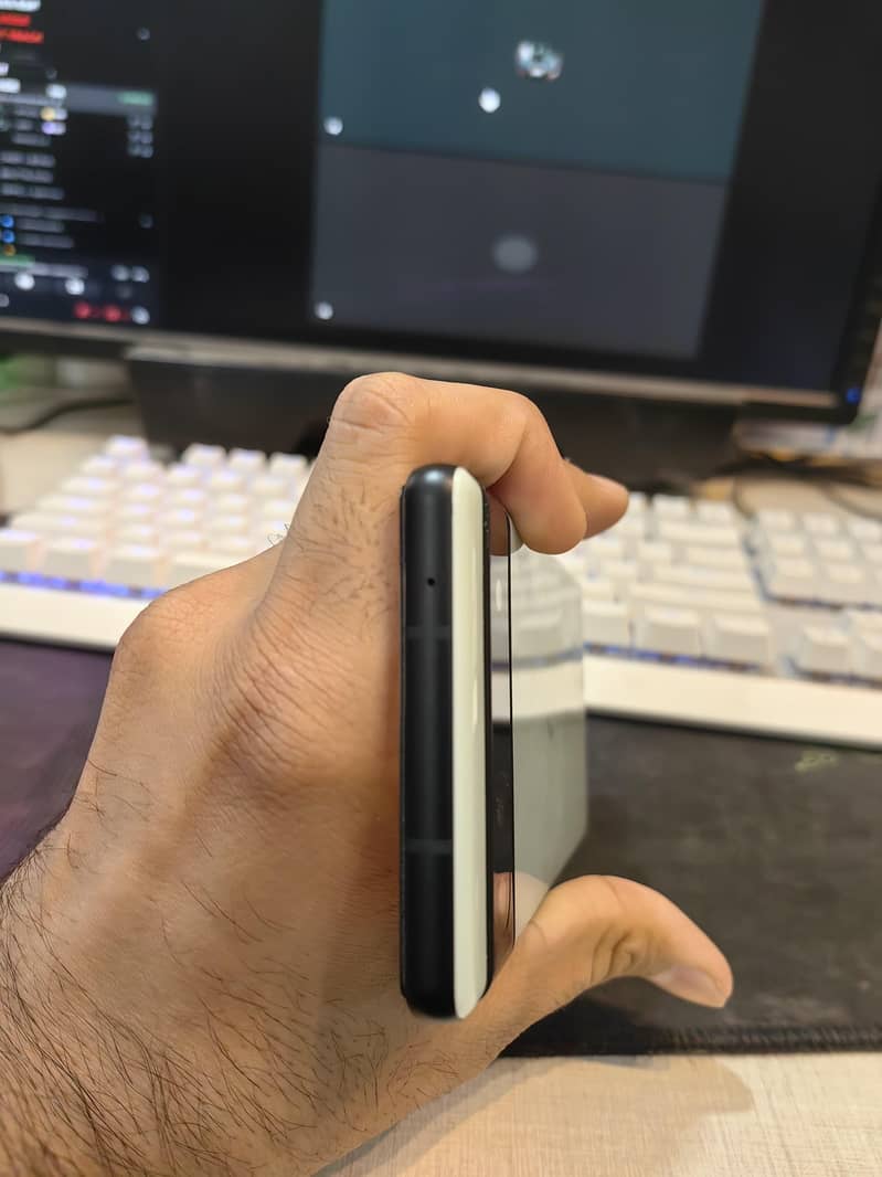 Google Pixel 6a 3