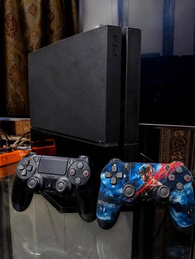 PS4 1TB Jailbreak 9.00 GoldHEN | 2 Controllers | Full Games