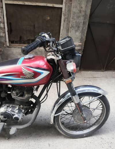 Honda 125CG 2015 model Achi condition hay