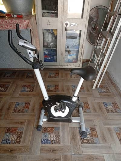 Fitness Bike (Exercise Bike)FOR SALE - Slightly used - 10/10 Condition