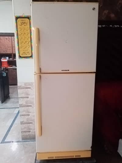 full size refrigerator in very good condition