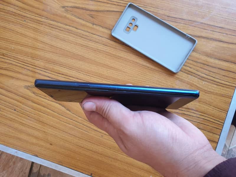Samsung Note 9 3