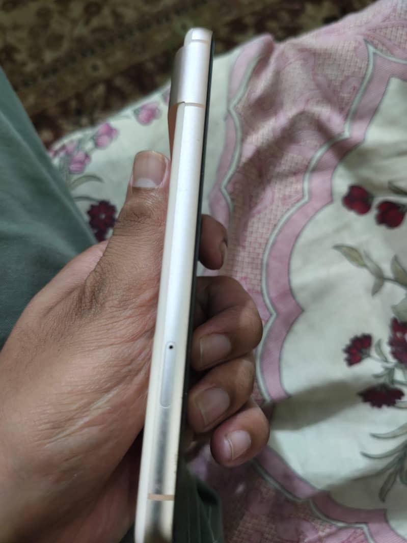 Google Pixel 8 2