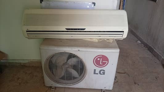 1.5 Ton LG company AC