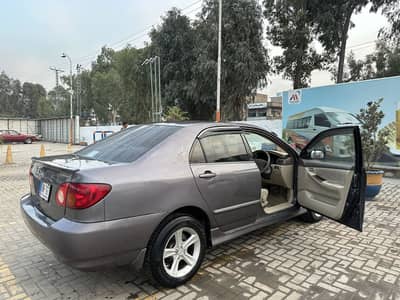 Saloon 2004. Gli Altis 1.6