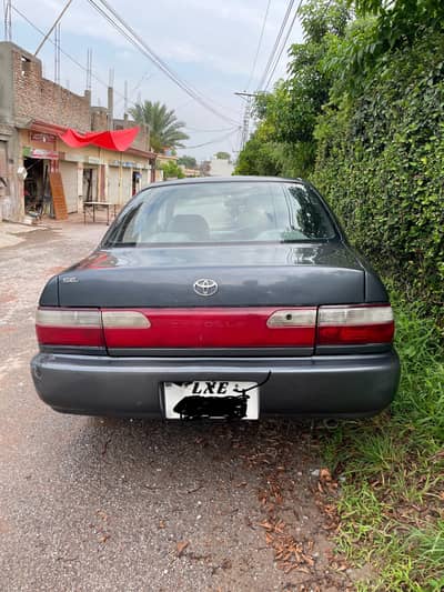 Toyota xe Corolla