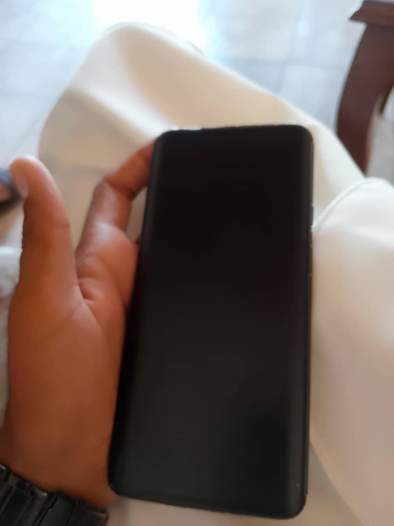 One Plus 7 Pro 3