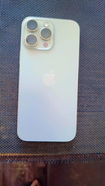 Apple iPhone 16 Pro Max