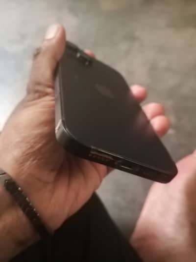 Apple iPhone 14